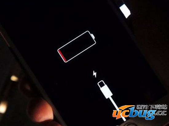 iphone手机电量30%就自动关机怎么回事