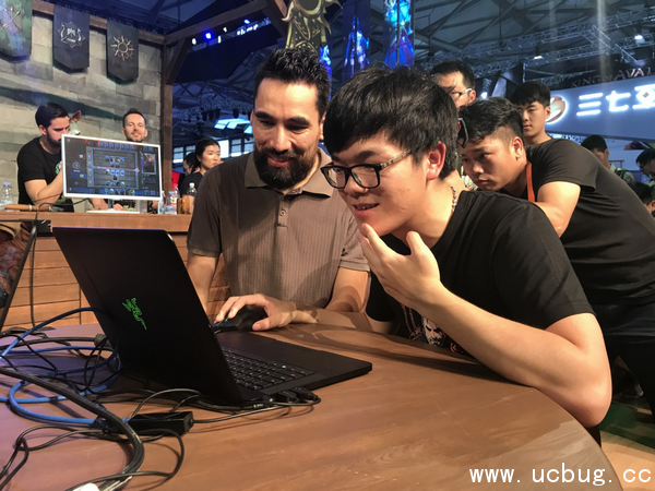 cj2017人皇sky与柯洁昆特牌展台对战 cj2017人皇sky与柯洁昆特牌展台对战